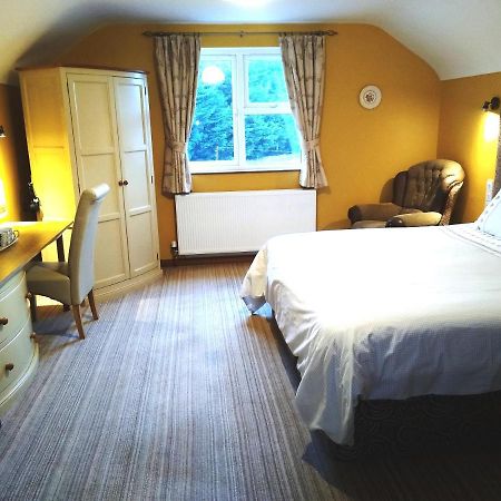 The Laurels Bed & Breakfast Lodge Omagh Bagian luar foto